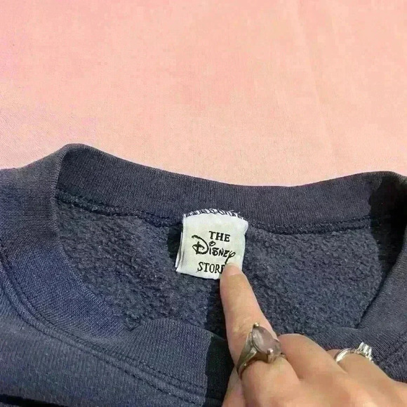 Vintage Disney Store TIGGER 90s Winnie The Pooh Sweatshirt Sweater Pullover - Picture 3 of 10